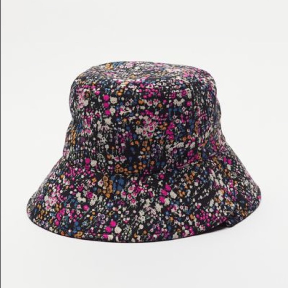 UO floral bucket hat